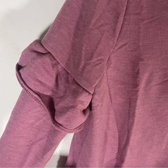 Old Navy Women’s Mauve Ruffle Sleeve Crewneck Sweater Size Small - Picture 5 of 8